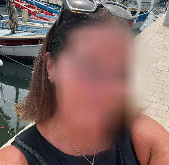 Celina, 32
