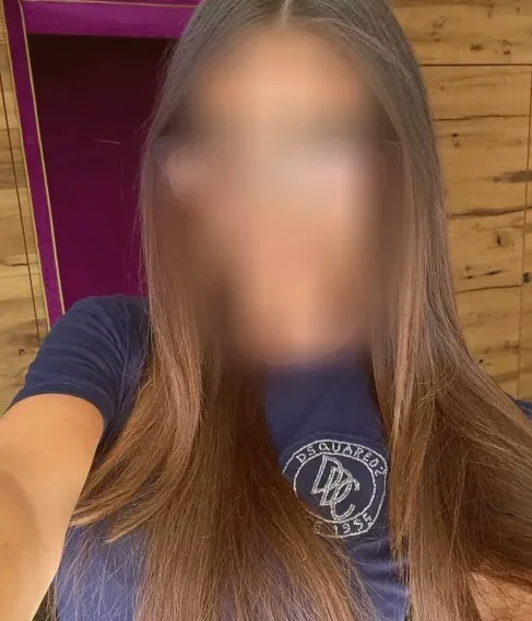 Elena, 38