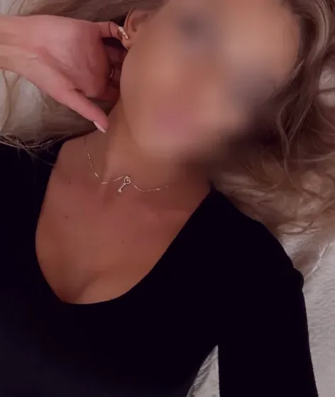 Lena, 37
