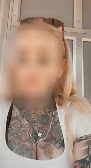 Lotta, 37