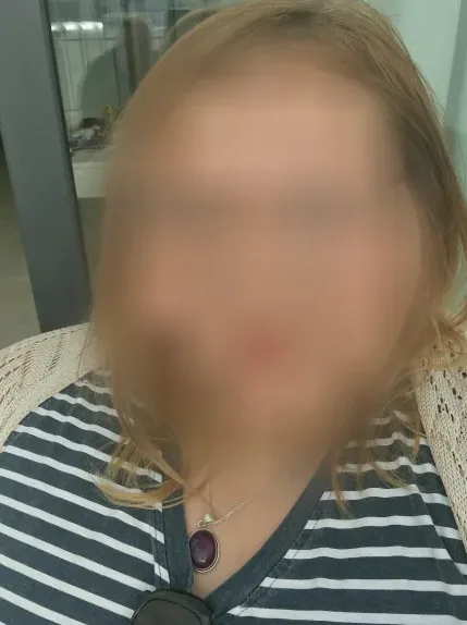 Lotta, 23