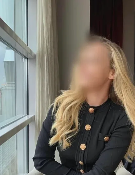 Lucia, 34
