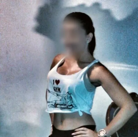 Melanie, 40