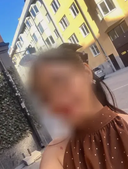 Neele, 26