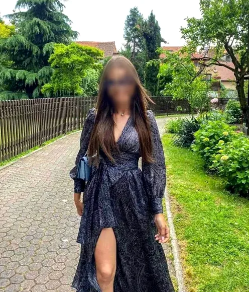 Nora, 24